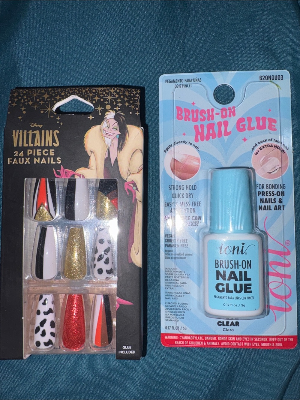 24 Piece Disney Villains Faux Nails Set & Brush On Glue